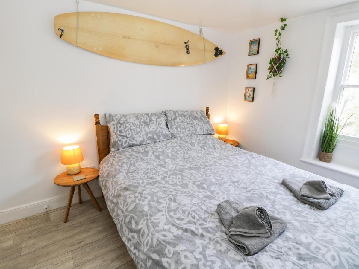 The Surfers Bolt Hole Appartement Whitby Buitenkant foto